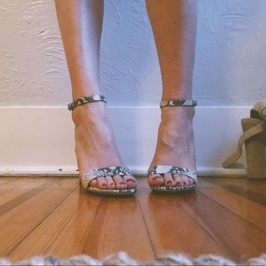 Steve Madden Carrson Heels- Snakeskin Size 9.5